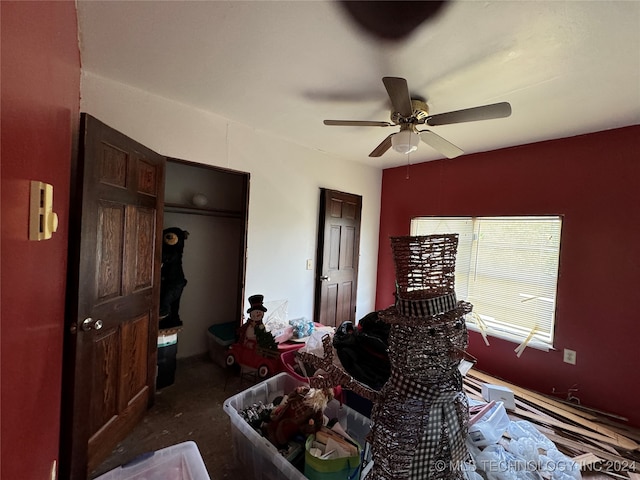 bedroom featuring ceiling fan