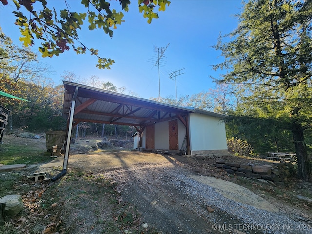 view of outbuilding