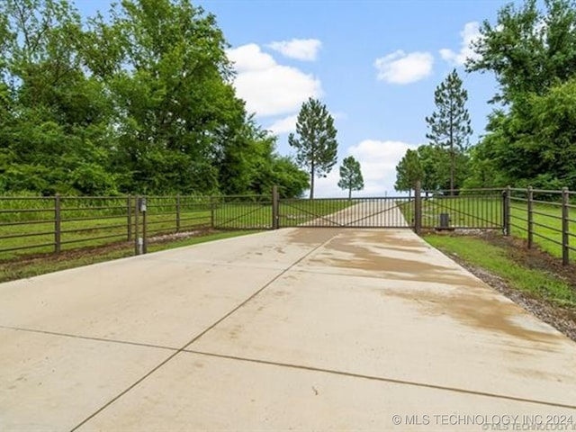 Listing photo 3 for 4 S 337th E Ave, Porter OK 74454