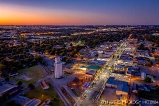 view of aerial view at dusk