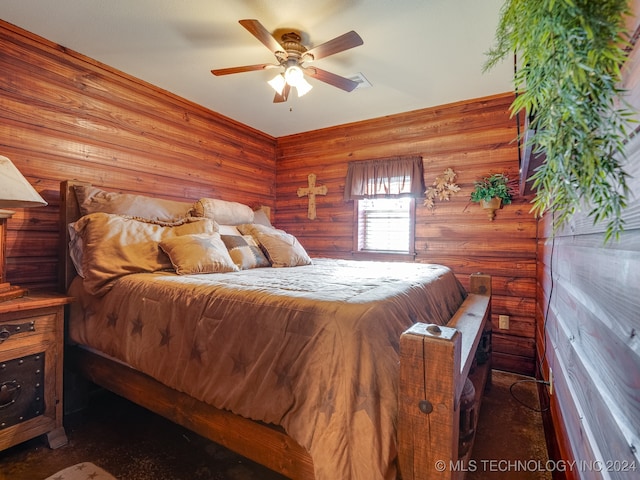 bedroom with ceiling fan