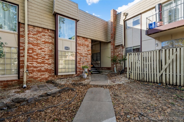 view of entrance to property