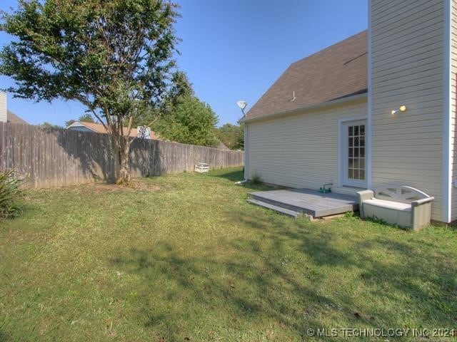1132 W Florence Ct, Broken Arrow, OK 74011 - view of yard with a deck
