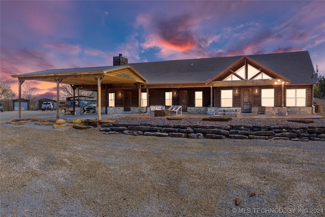 view of front of property