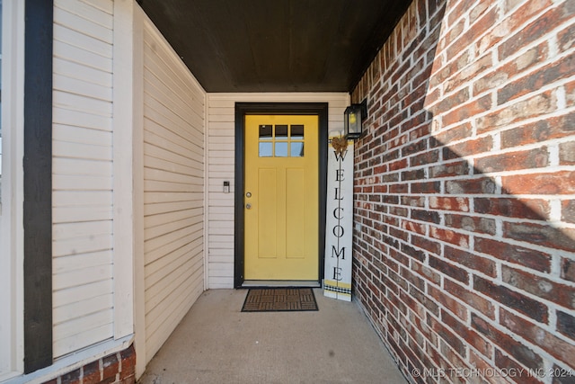 view of property entrance