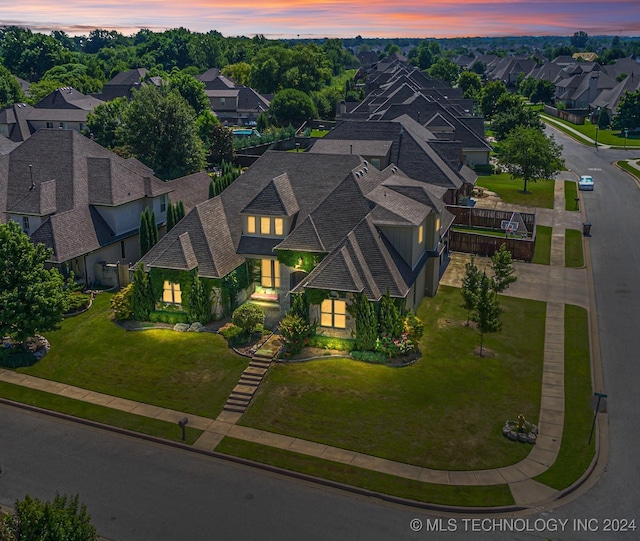 view of aerial view at dusk