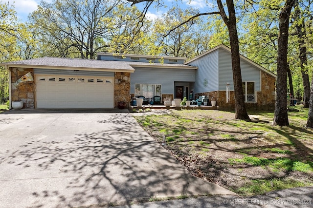 view of front of house featuring a garage