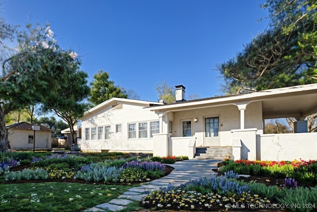 view of front facade with covered porch