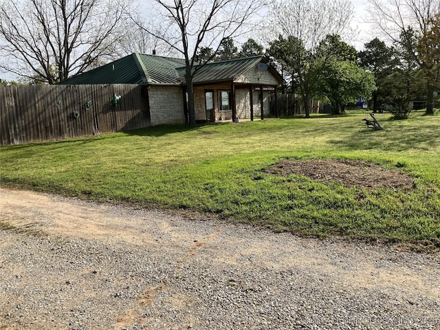 view of yard featuring fence
