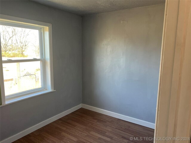 558 W Clay Ave, Chouteau, OK 74337 - photo 7