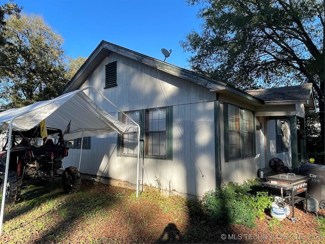 view of property exterior