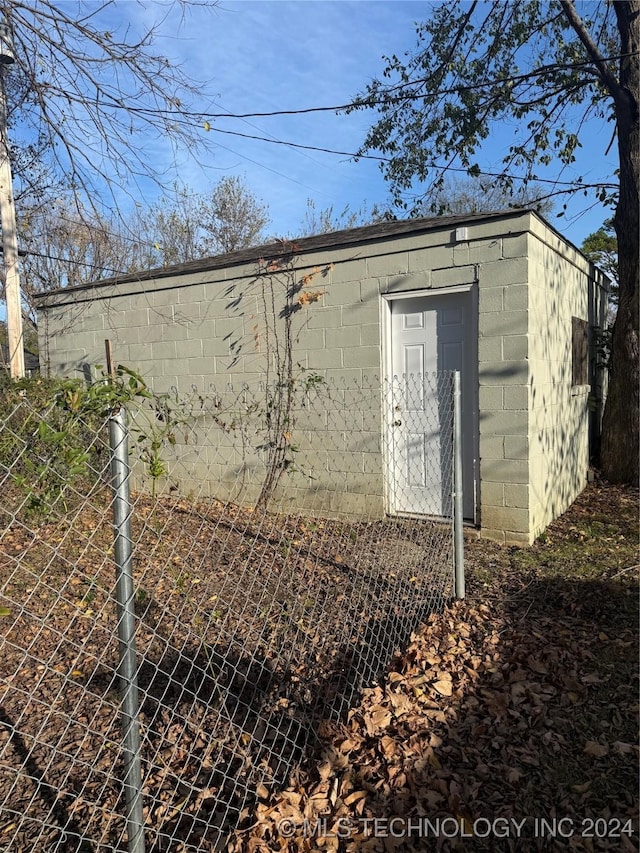 view of outbuilding