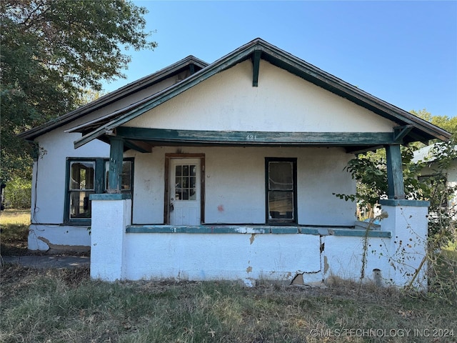 view of front of house with a porch