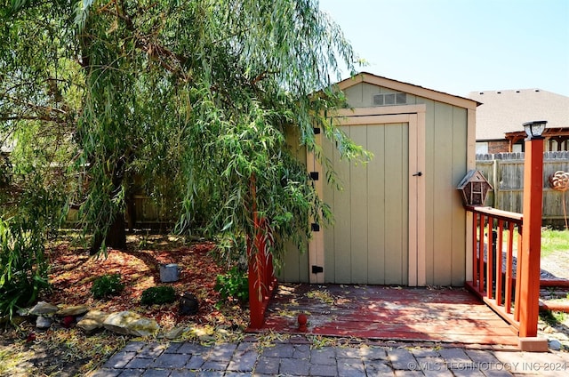 view of outbuilding