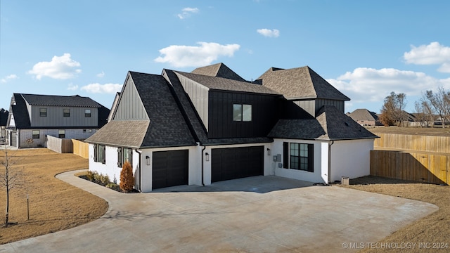 view of modern farmhouse style home