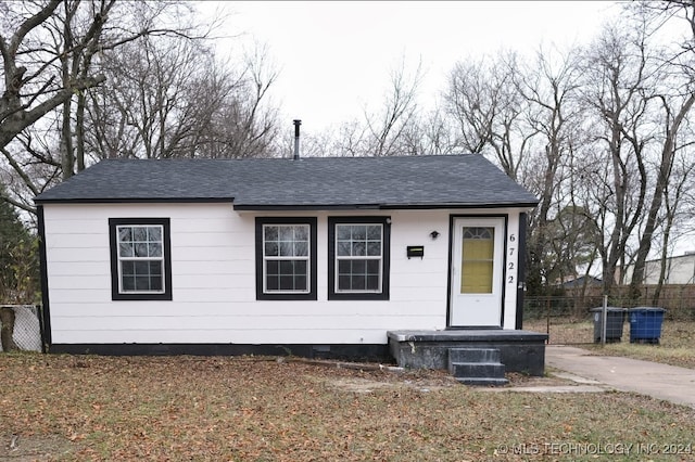 view of front of property