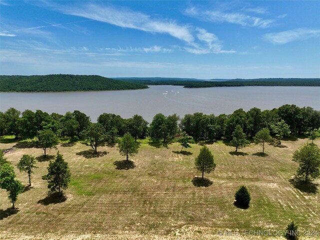 25 Kathy Ln, Eufaula, OK 74432
