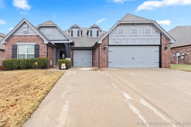 view of front facade with a garage