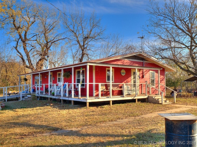 view of front of home featuring a porch