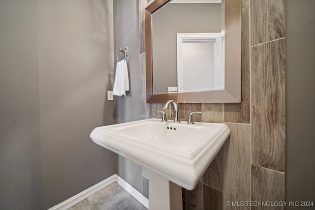 bathroom with sink