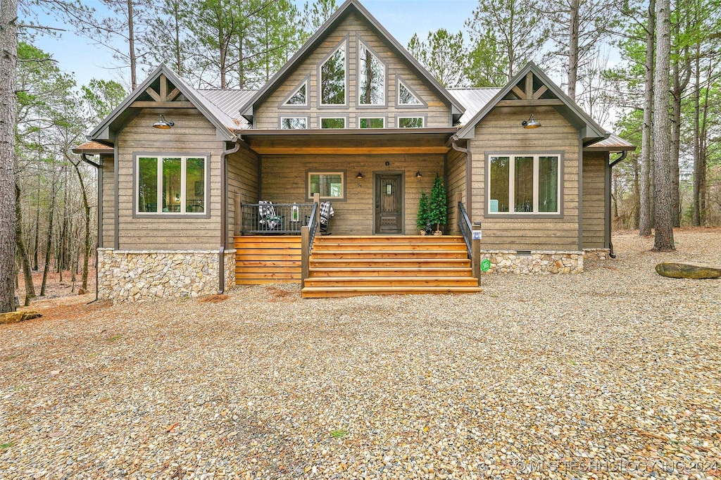 view of front of home featuring a porch