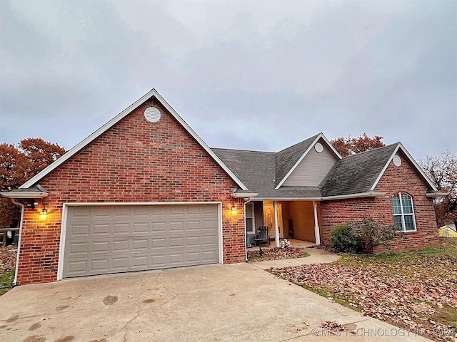 view of front facade with a garage