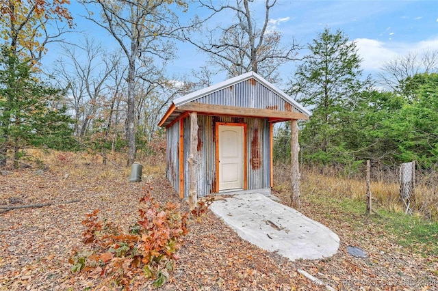 view of outbuilding