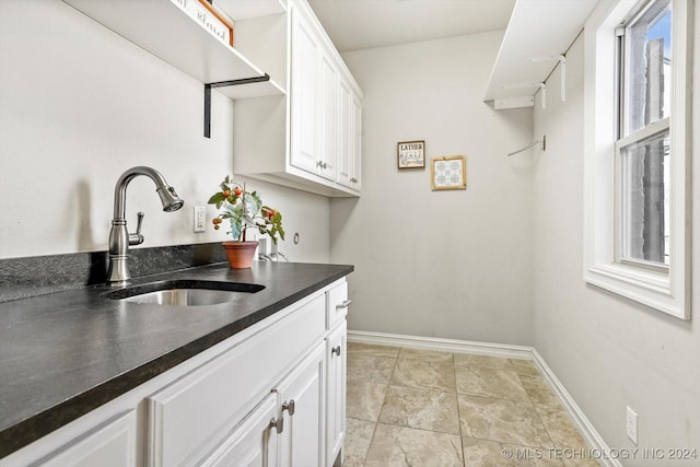 laundry room featuring sink