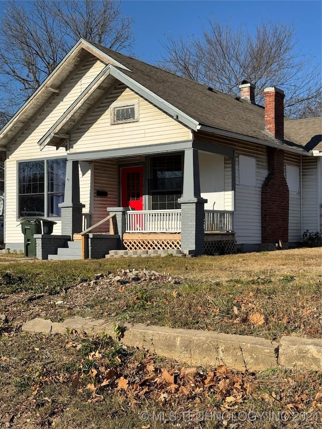 view of front facade with covered porch