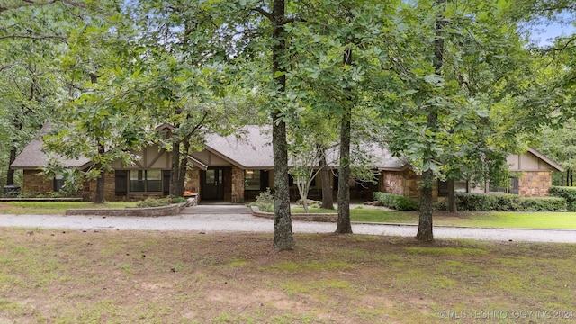 view of front of house with a front yard