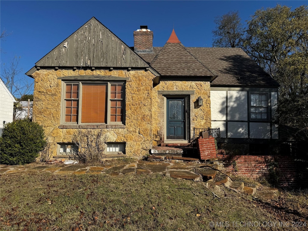 view of front of house