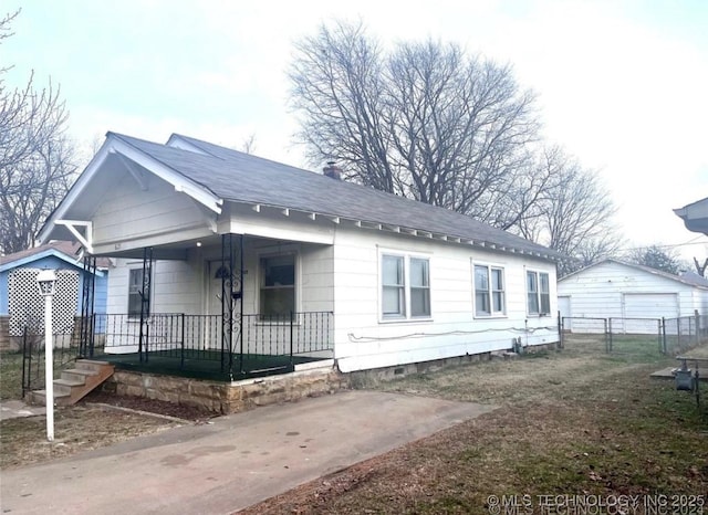 view of front of house featuring a porch