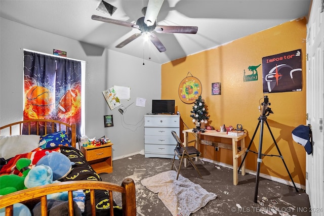 bedroom featuring ceiling fan