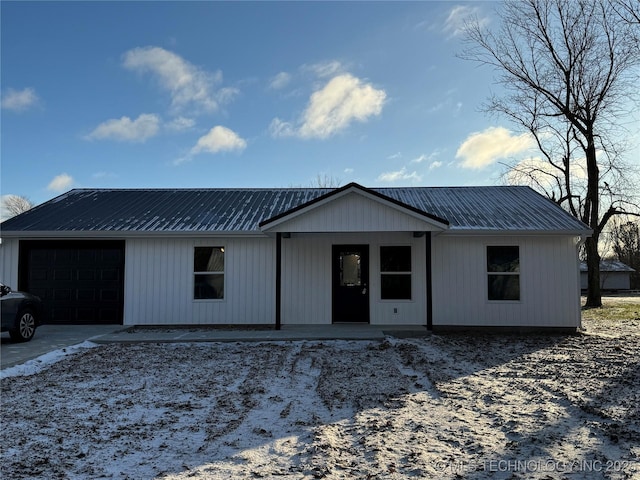 view of front of home featuring a garage