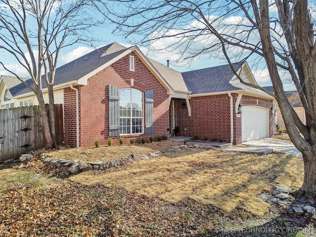 view of front facade featuring a garage