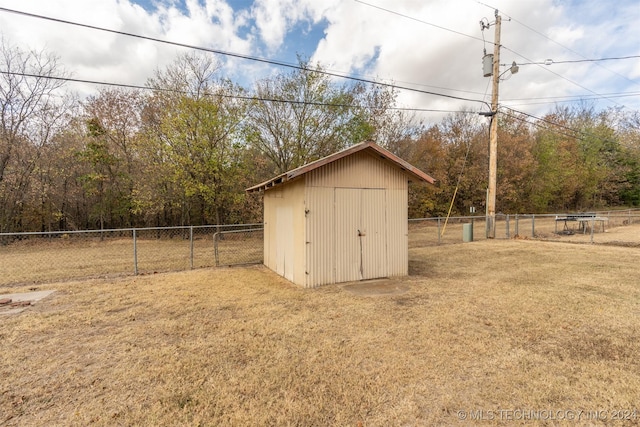 view of outbuilding