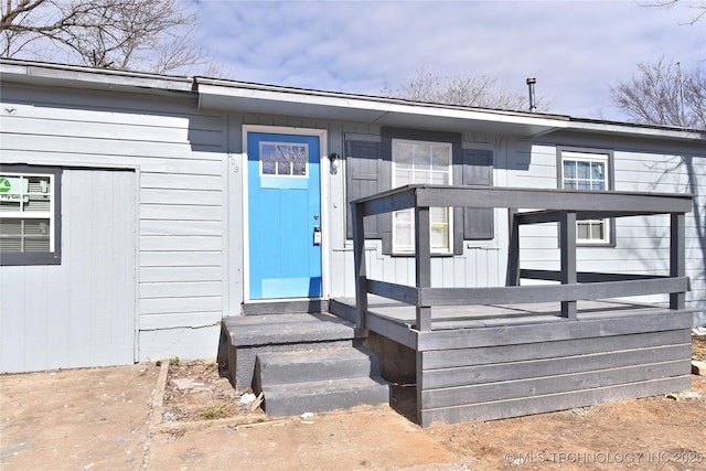 view of property entrance