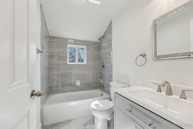 1006 N K St, Muskogee, OK 74403 - bathroom with vanity and  shower combination