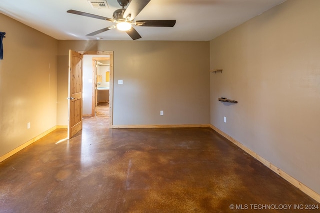 unfurnished room featuring ceiling fan