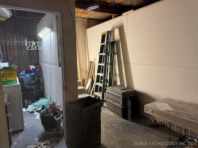 basement featuring washer / clothes dryer