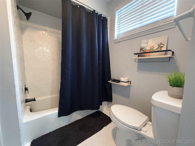 full bath featuring shower / bath combination with curtain and toilet