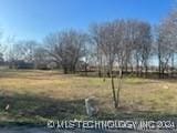 Listing photo 2 for S Pine St, Oologah OK 74053