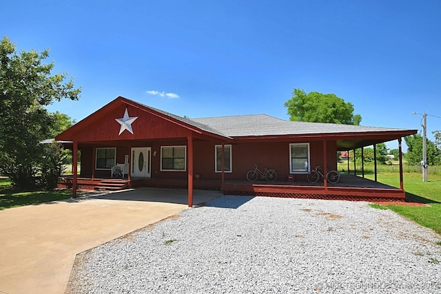 view of front facade with covered porch