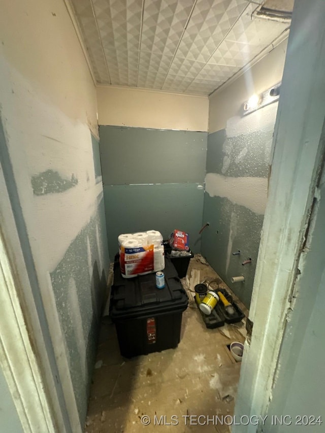 bathroom with concrete floors