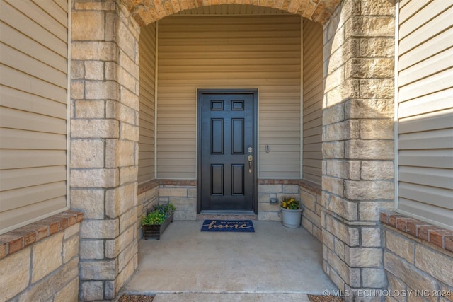 view of property entrance