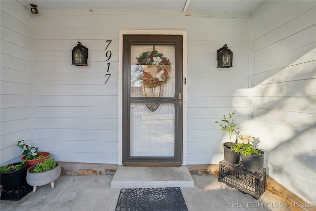 view of entrance to property