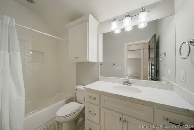 full bathroom featuring vanity, toilet, shower / bath combo with shower curtain, and vaulted ceiling