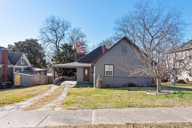 view of front of house featuring a front yard