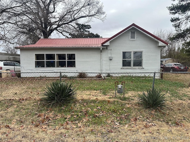 exterior space with a lawn