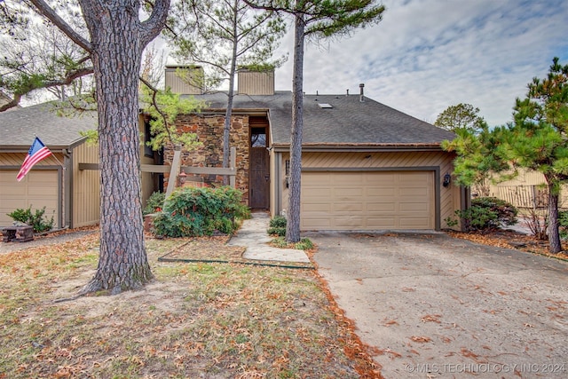 view of front of property featuring a garage